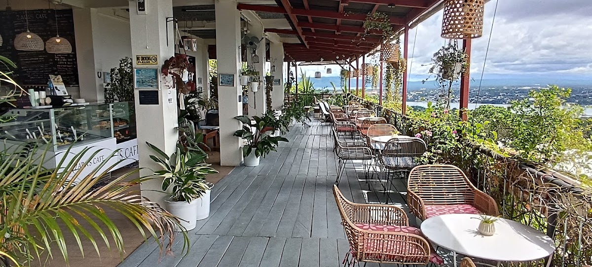 Zara's Cafe